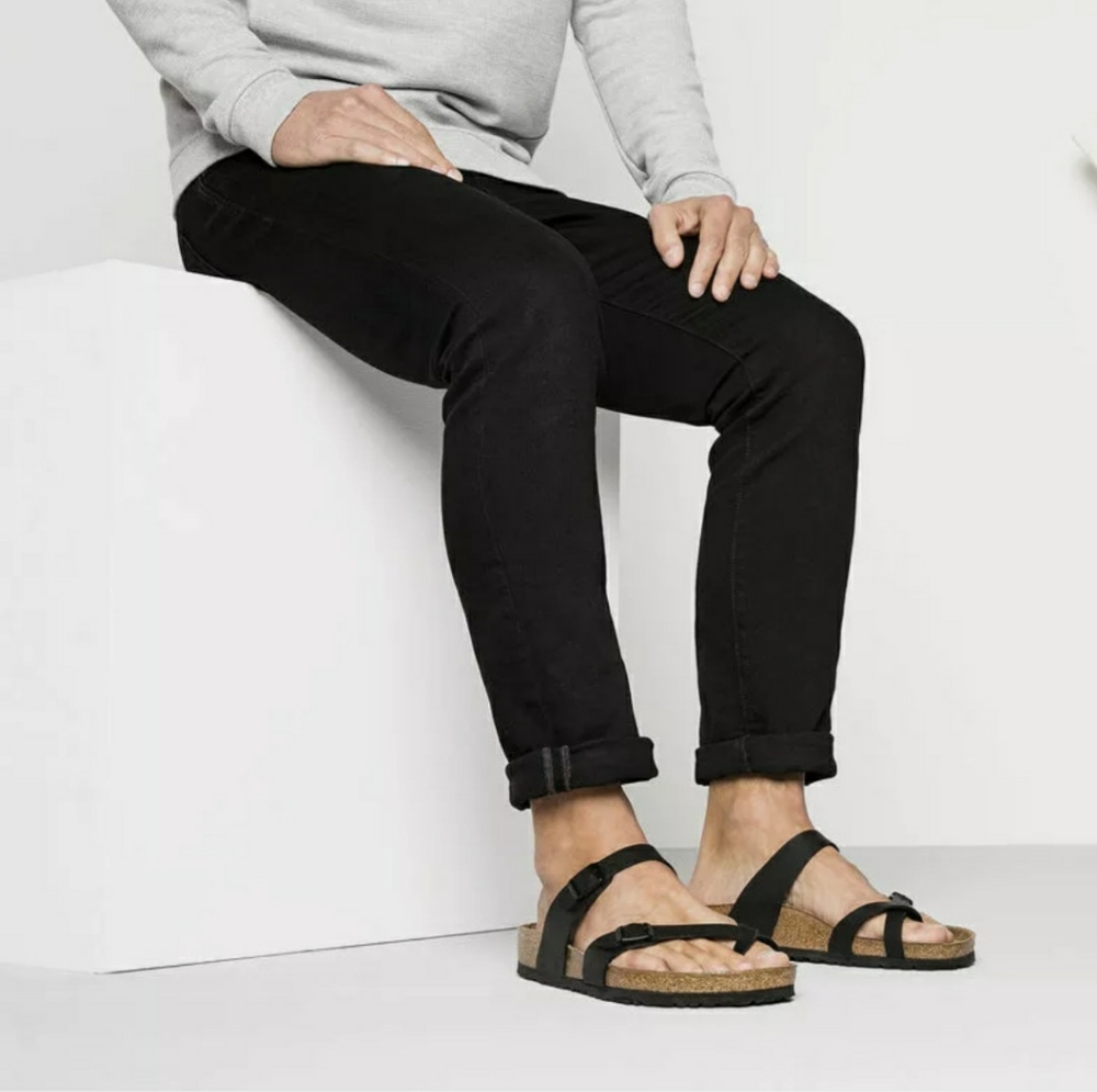 Birkenstock // Mayari Sandals in Black